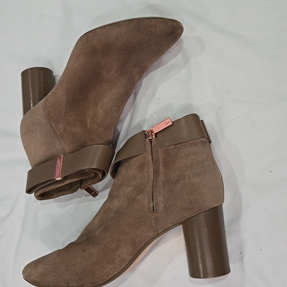 Ted Baker Ankle Booties Mharia Tan Taupe Block Heel Size 38 - Picture 3 of 10